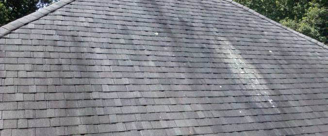 Roof with shingles
